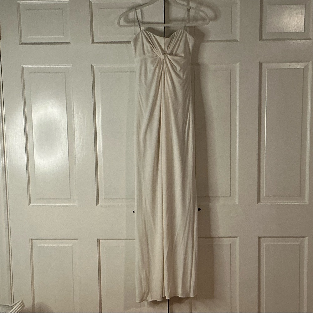Kay Unger Strapless Cream Gown